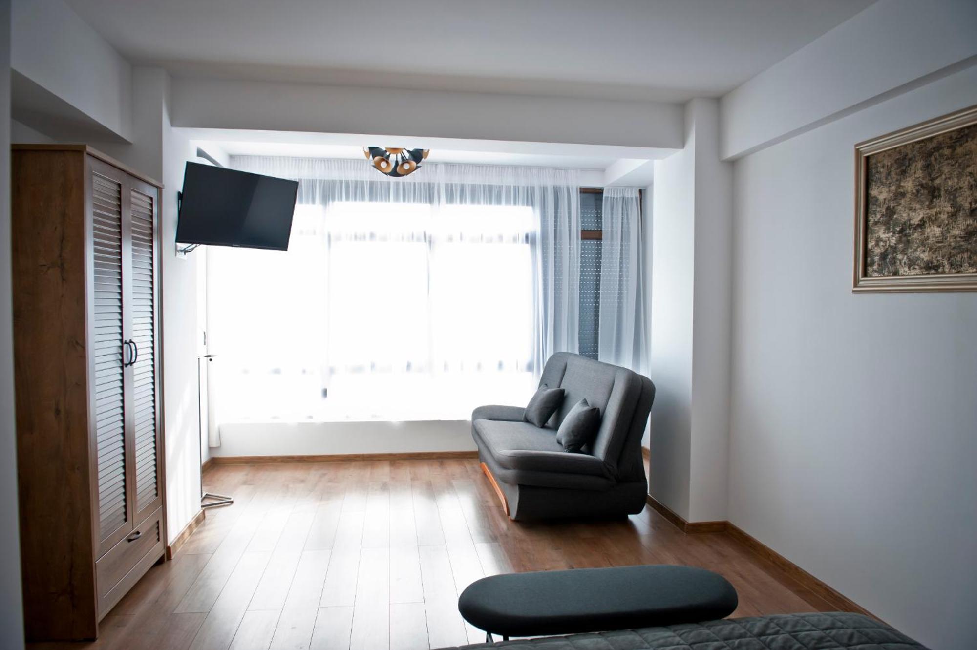 Sibiu Lotus Apartments Стая снимка